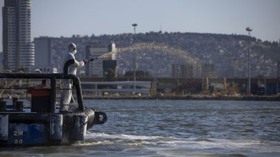 İzmir Körfezi’nde Modifiye Kil Uygulaması Başladı
