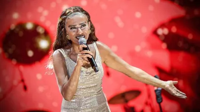 İEF’de Yıldız Tilbe Coşkusu