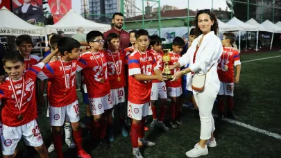 Karşıyaka’da Zafer Kupası Coşkusu