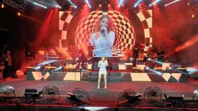 İEF’de müzik ve sanat coşkusu sürüyor