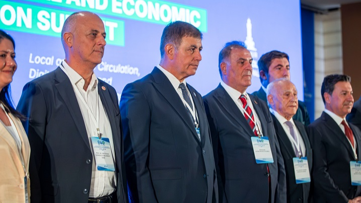 İzmir’de B40 Zirvesi Başladı