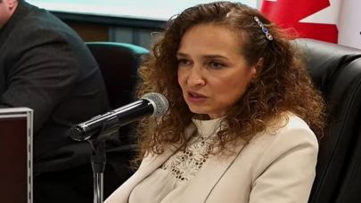 Ünsal’dan AK Parti’ye maaş krizi için ‘yardım eli’ çağrısı