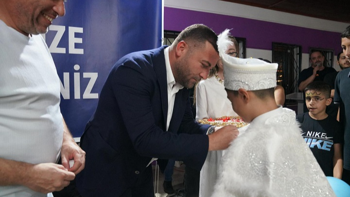 Seferihisar’da 30 Çocuk İçin Sünnet Şöleni