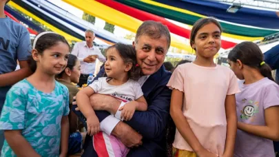 Başkan Tugay’dan Fuarda Çocuklara Yakın İlgi