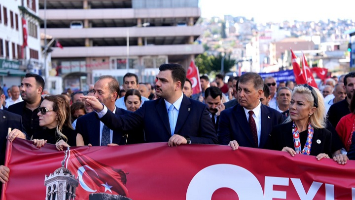 AK Parti’li İnan’dan CHP’li vekillere “9 Eylül” eleştirisi