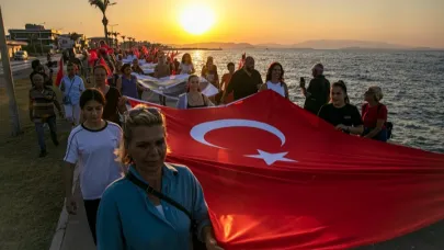 Güzelbahçe Kurtuluş Gününde Üçüncü Güzmar Marketi Açtı