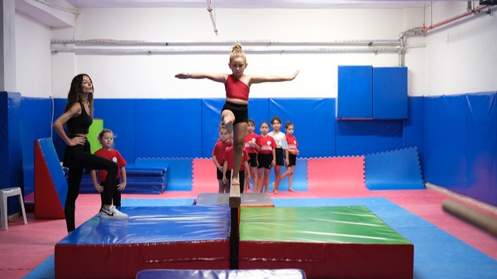Bayraklı’da yaz spor okulları 3 bin 500 sporseveri buluşturdu