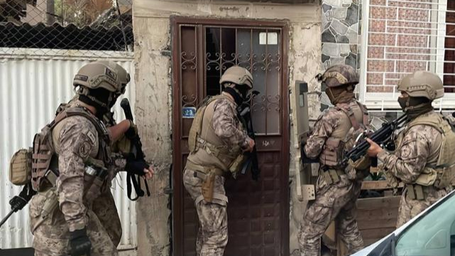 İzmir’de Terör Propagandası Operasyonunda 3 Gözaltı