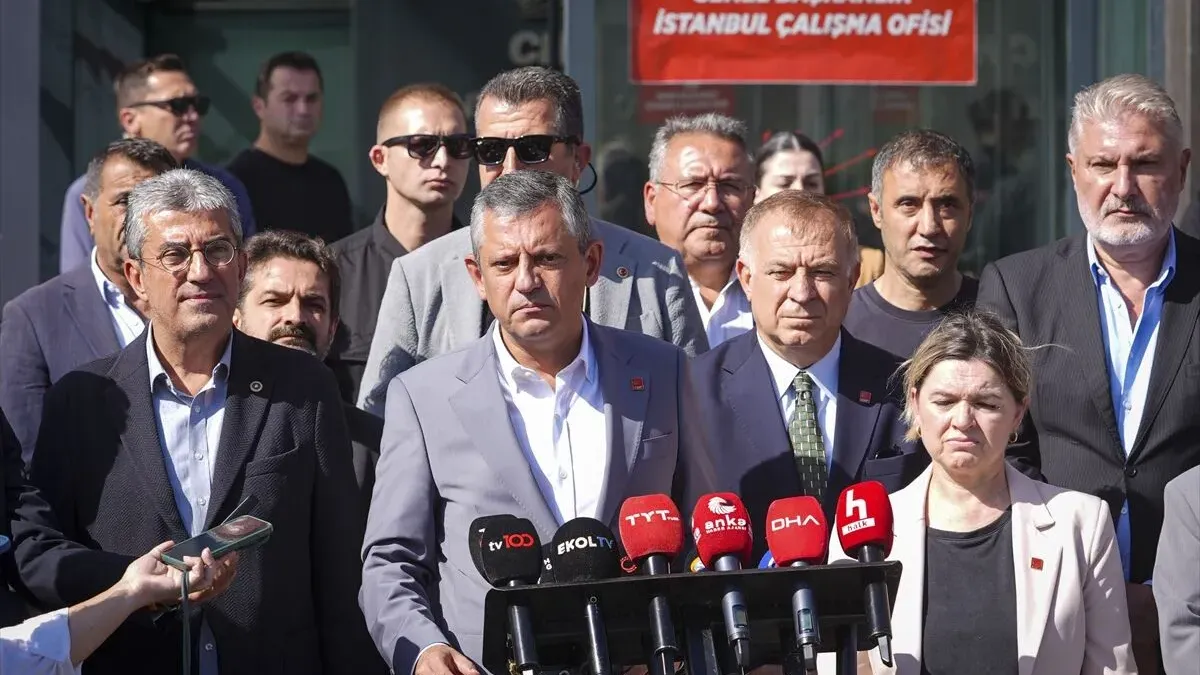 Özgür Özel: “CHP, 16 ana başlıkla iktidara yürüyecek”