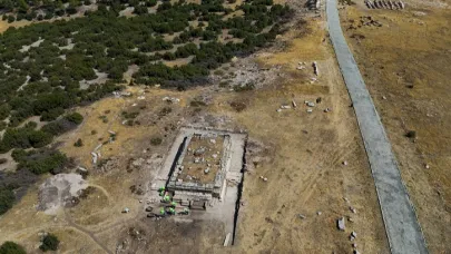Blaundos Antik Kenti’nde İkinci Tapınak Gün Yüzüne Çıkıyor
