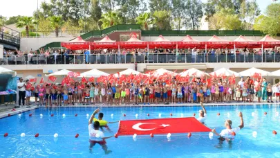 Çiğli’de Yüzme Şenliği ve Madalya Coşkusu