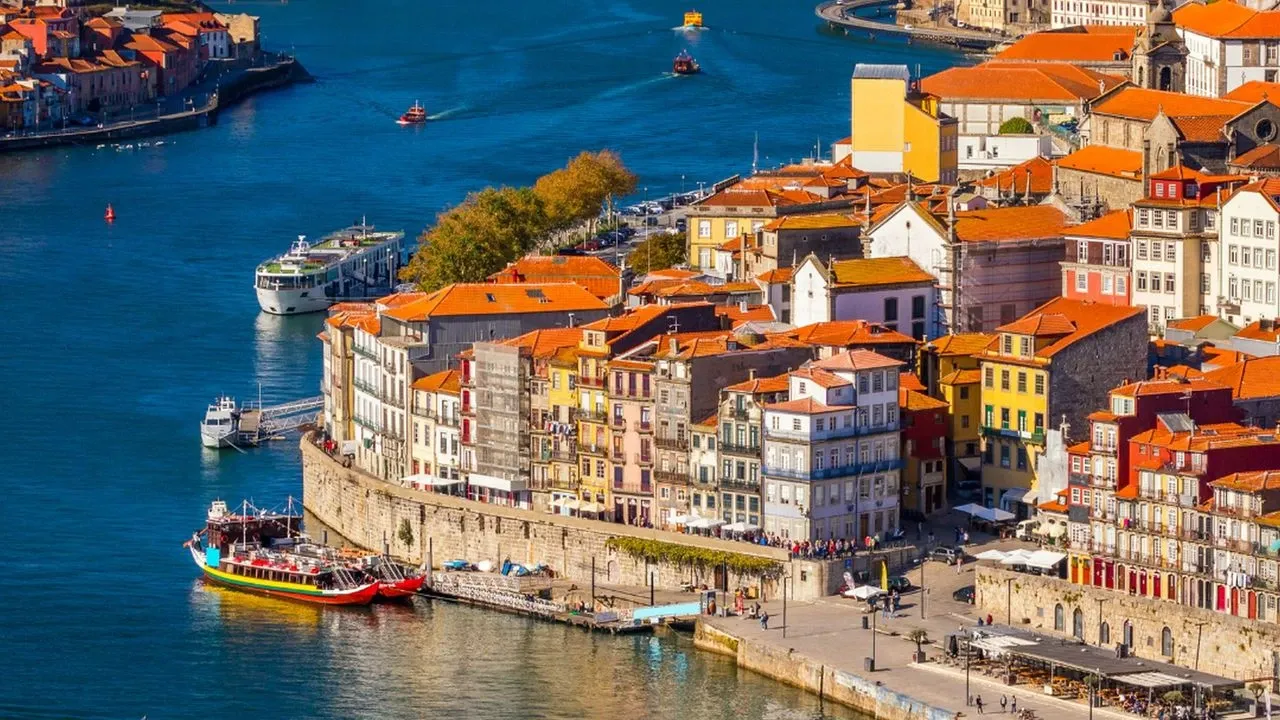 İzmir’den Porto’ya Direkt Uçuş