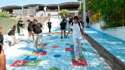 Cumhuriyet Mahallesi’ne Rengârenk “Oyun Sokağı”