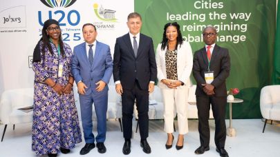 Tugay U20 Zirvesi’nde İzmir’in Sosyal ve Dijital Projelerini Anlattı