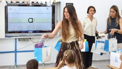 Çeşme Belediyesi’nden Minik Öğrencilere Hoş Geldin Paketi
