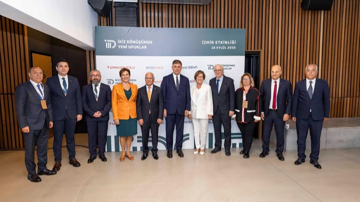 Başkan Tugay’dan TÜRKONFED Etkinliğinde Dönüşüm Mesajı