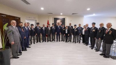 Başkan Tugay’dan Gaziler Günü’nde anlamlı buluşma