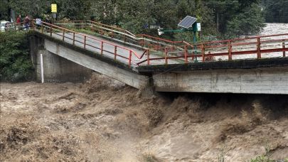 Rize, Giresun, Artvin ve Trabzon’da sağanak sele ve heyelana yol açtı