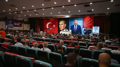 CHP Konak İlçe Başkanlığı’na Serkan Kalmaz seçildi