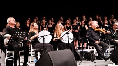 Bornova’da Atatürk’ün Sevdiği Şarkılarla Unutulmaz Gece