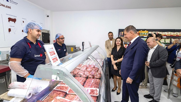 İZMAR 11’inci mağazasını Aliağa’da açtı