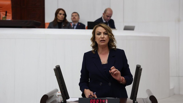 “Deprem Konutlarındaki Sorunlar Görmezden Gelinmemeli”