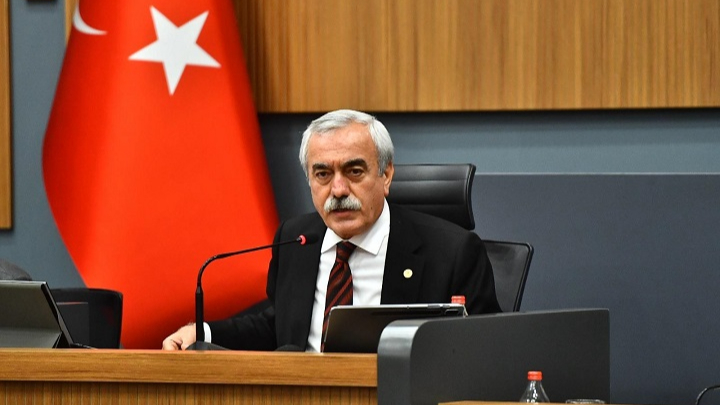 İnanç: İzmir Körfezi temizliği siyasi polemik konusu değildir