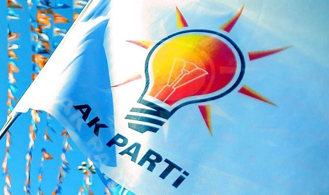 AK Parti İzmir'de kılıçlar çekildi