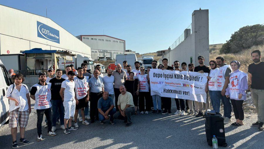 HEPSİJET DEPOSU İŞÇİLERİNDEN HAK ARAYIŞI: “İNSAN ONURUNA AYKIRI KOŞULLARDA ÇALIŞTIRILIYORUZ”