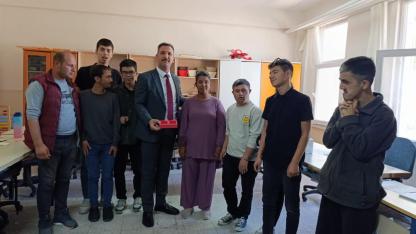 “Atölyede 1 Gün” Projesi Gördes’te Başladı