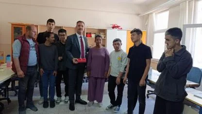 “Atölyede 1 Gün” Projesi Gördes’te Başladı