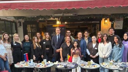 Belçika Büyükelçisi İzmirli Gençlerle Buluştu