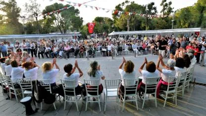 Bornova’da kitapla dolu 10 gün sona erdi