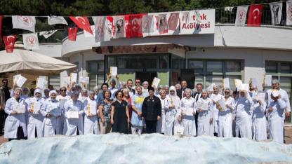 Bornova’dan Tatlı Başlangıç: Kadınlara İstihdam Garantili Kurs