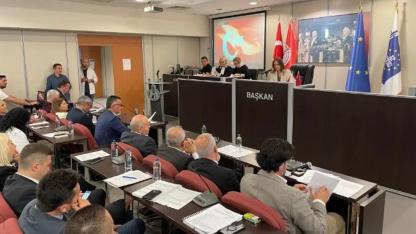 CHP Karşıyaka Grup Toplantısında Yumruklu Kavga
