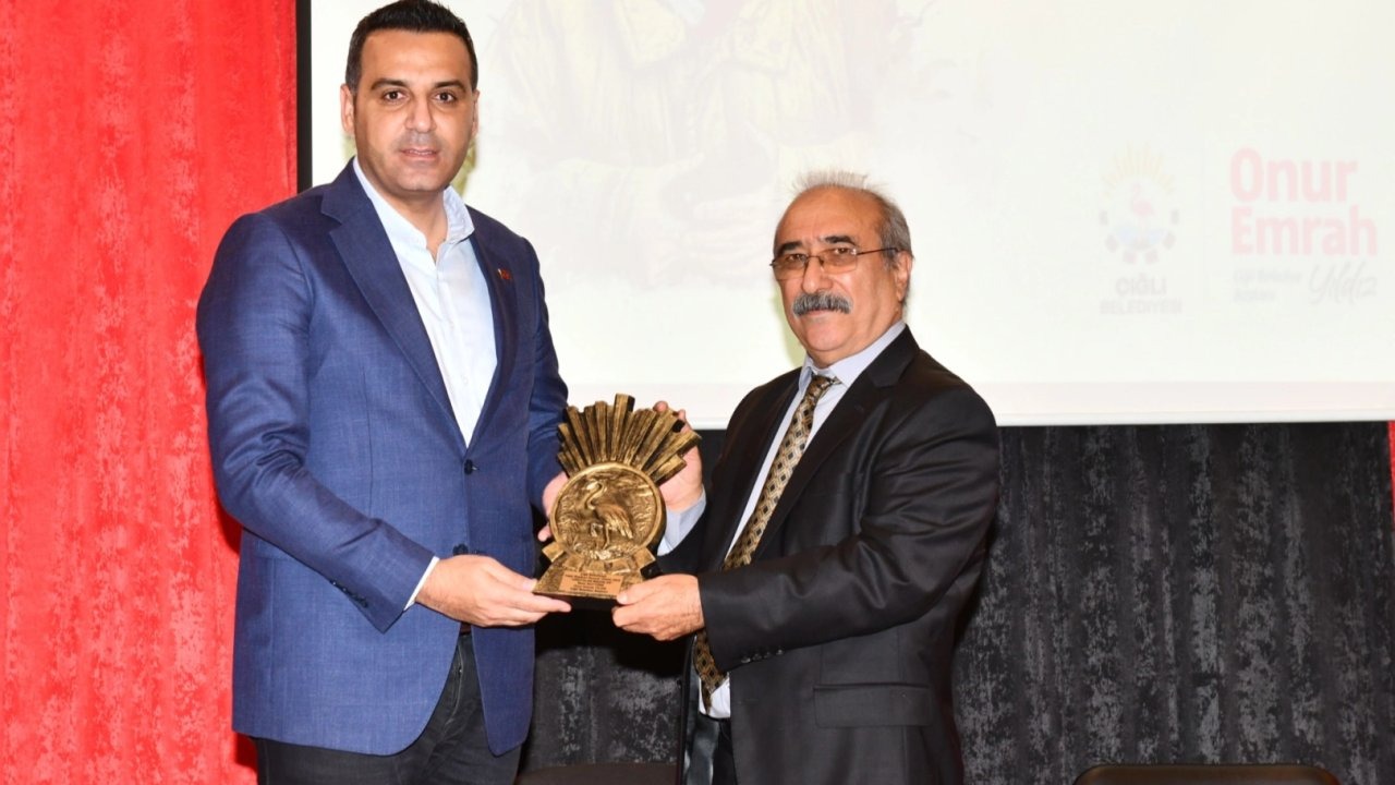 Çiğli&#039;de Fakir Baykurt Roman Yarışması 6. kez sahibini buldu