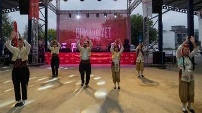 Cumhuriyet Coşkusu Kiraz’da Yaşandı