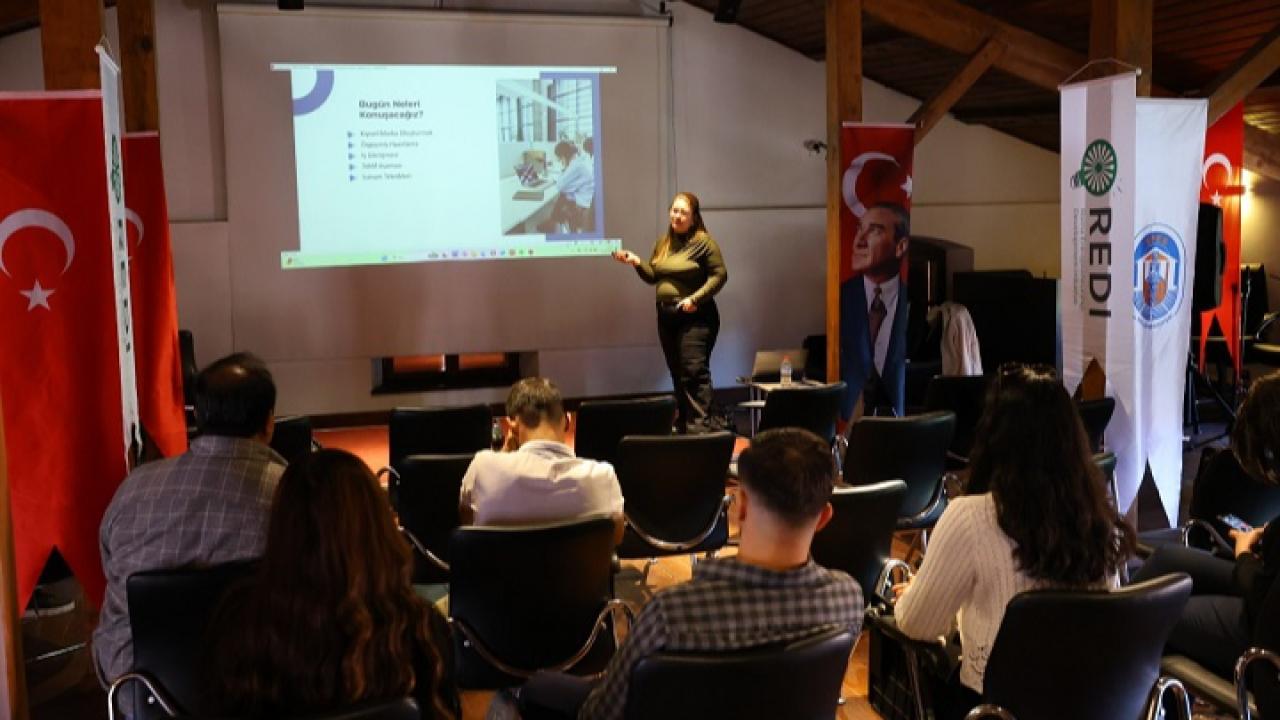 Efes Selçuk’ta Gençlere Kariyer Rehberliği Eğitimi