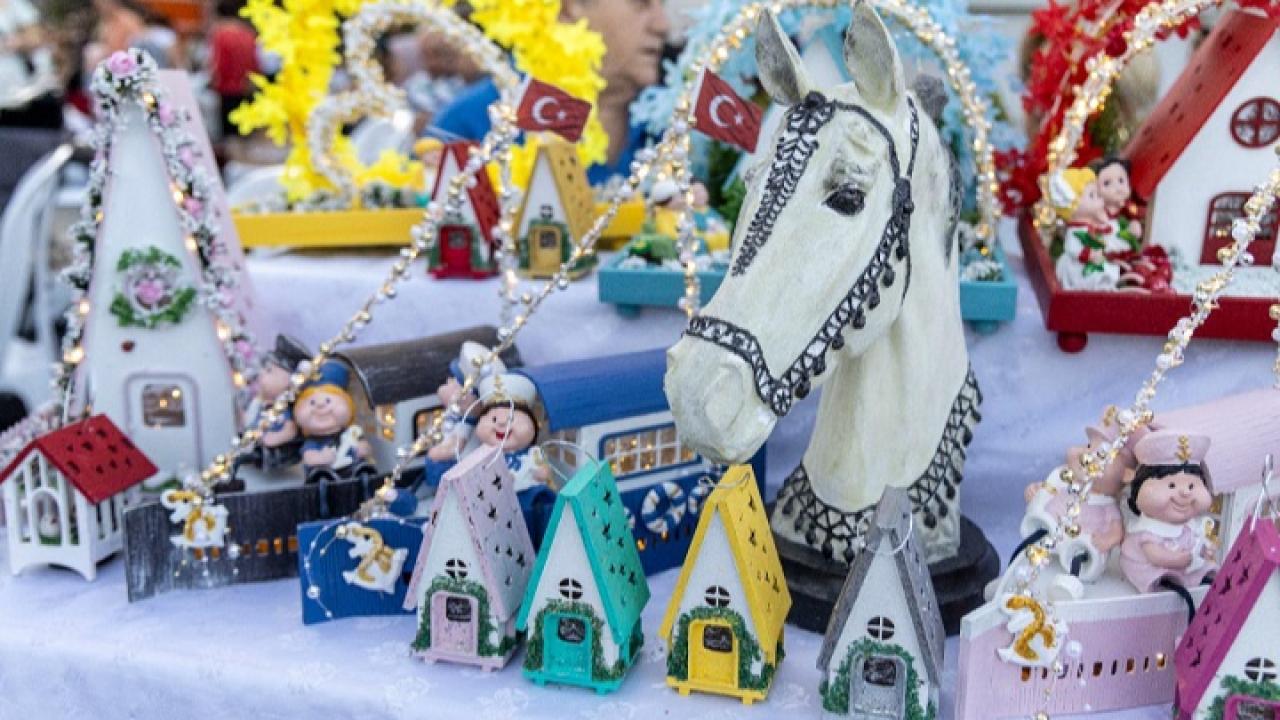 Karşıyaka’da ‘El Emeği Gece Pazarı’ sezonu kapattı