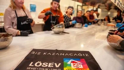 Karşıyaka’dan Lösemili Çocuklara Dayanışma Tatlısı