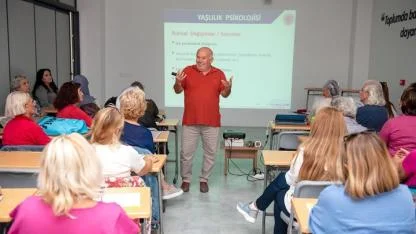 Karşıyaka’nın 3. Yaş Üniversitesi’nde Yeni Dönem Başladı