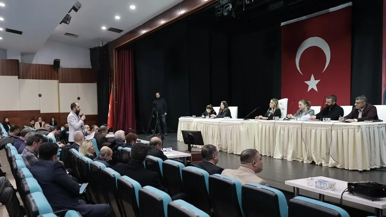 Konak Belediyesi 6,4 milyarlık bütçeyi oy çokluğuyla kabul etti