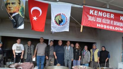Kula’da Selvili Dede anmasında binler buluştu