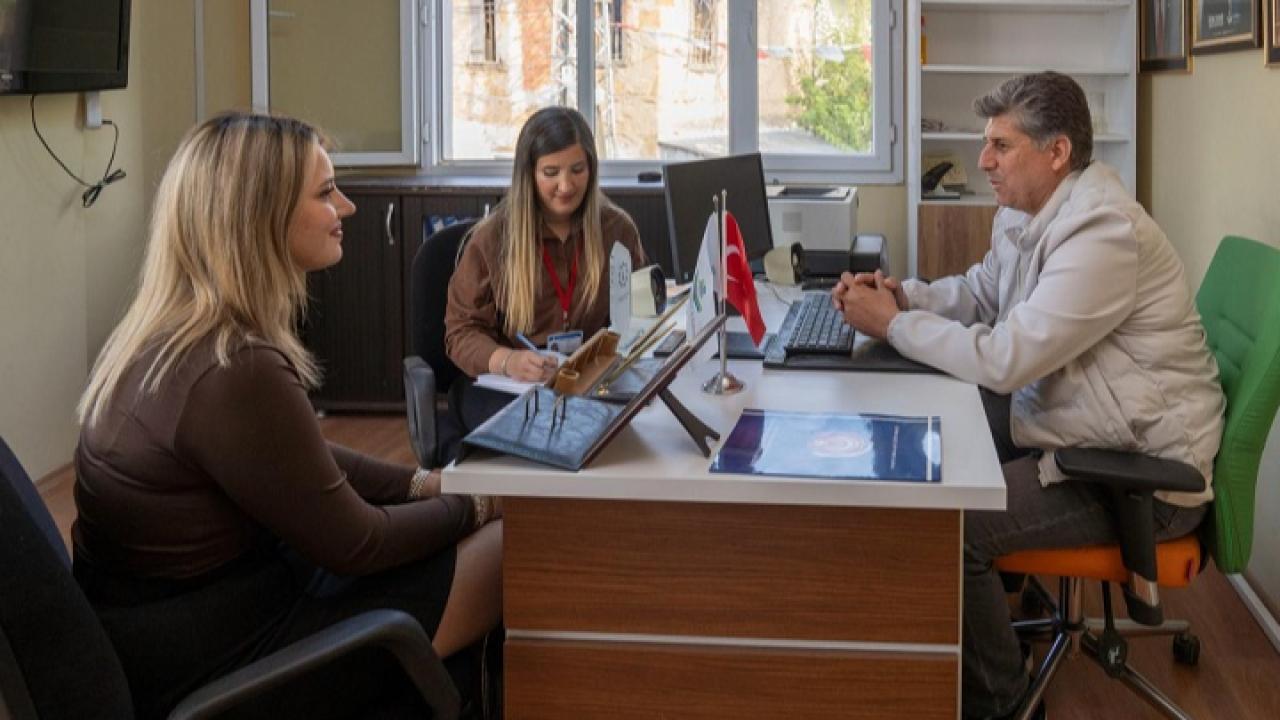 Muhtarlarla El Ele İzmir’e Kesintisiz Hizmet