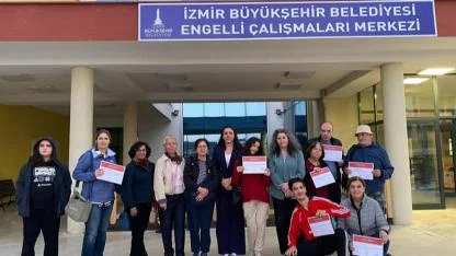 Singapurlu Art Terapist İzmir’de Engellilerle Sanatla Terapi Yaptı