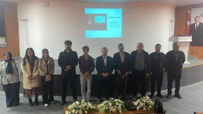 YOBÜ’de öğrenciler için bilimsel araştırma projesi hazırlama konulu seminer düzenlendi.*