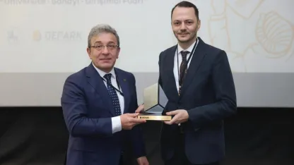 İzmir’de Ar-Ge Ekosistemi Zirvesi Büyük İlgi Gördü