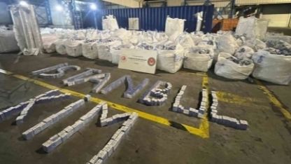 Ambarlı’da 394 Bin Paket Kaçak Sigara Ele Geçirildi