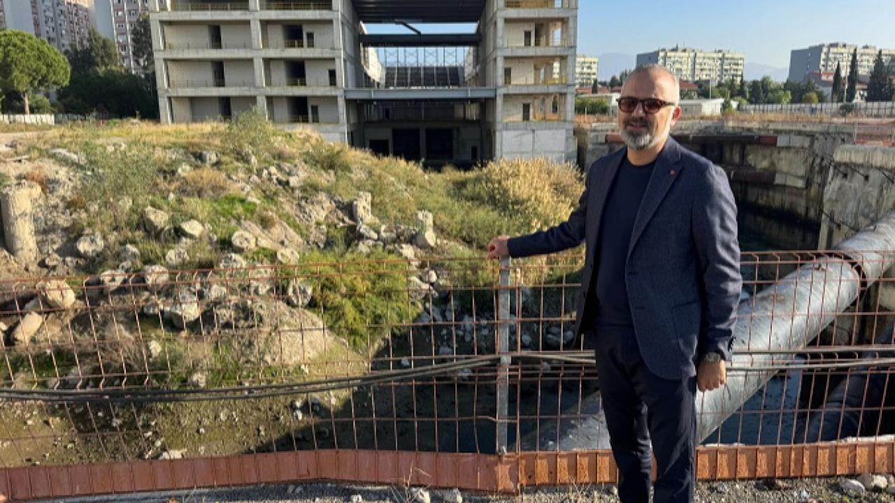 AK Parti’den Mavişehir Opera Binasına Sert Eleştiri