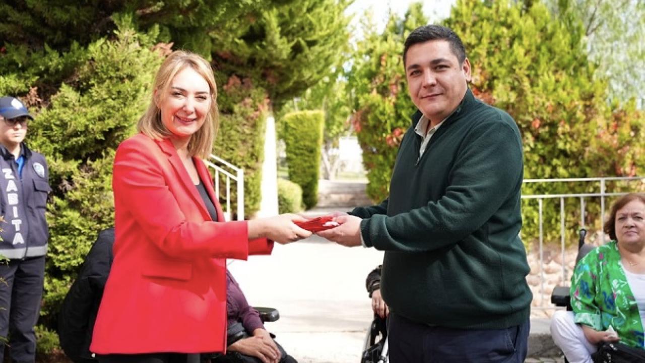 Alaçatı Ek Hizmet Binası’na Kırmızı Bayrak Ödülü